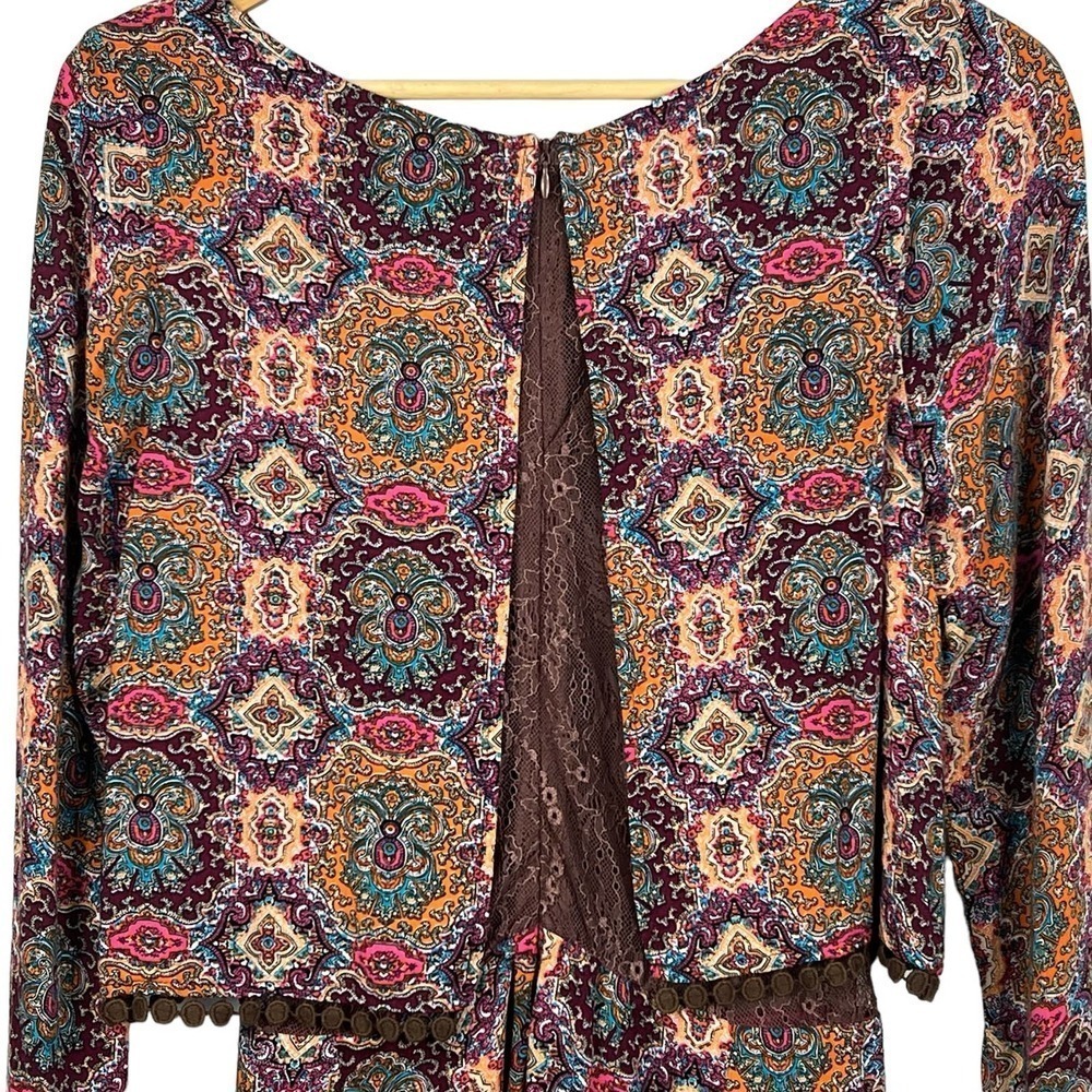 LOVPOSH LONG SLEEVE GEO FLORAL CROCHET TRIM LACE FLOUNCE ROMPER MULTI SMALL EUC - Picture 5 of 10